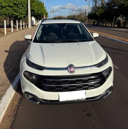 FIAT TORO 1.8 16V EVO FLEX FREEDOM AT6 FIAT TORO 1.8 16V EVO FLEX FREEDOM AT6
